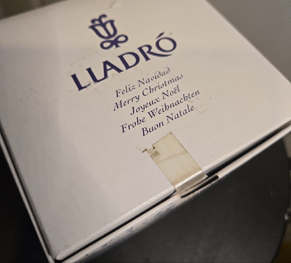 Lladro 1995 Merry Christmas White Crystal Bell in Box - Picture 6 of 12